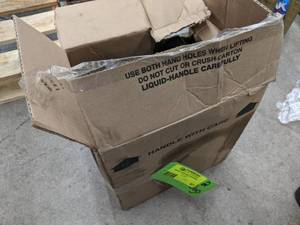 lot 67 image: Lot of (2) Jugs of General Pump Industrial Pump Oil Series 100 2.5-Gallon