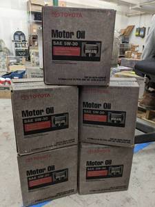 lot 89 image: Lot of (5) Cases of Toyota Motor Oil SAE 5W-30 1-qt. Bottles