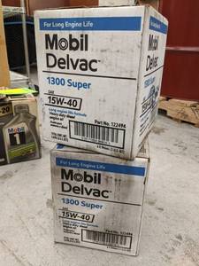 lot 93 image: Lot of (2) Cases of Mobil Delvac Extended Life Heavy Duty Diesel Engine Oil SAE 15W-40 1-qt. Bottles