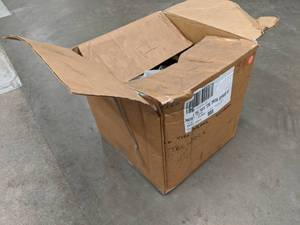 lot 139 image: Lot of (1) Case of Technicians Choice Protector TEC 1570 Tire Dress Express