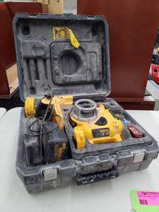 lot 6 image: DeWalt Rotary Laser Level DW077 with Case