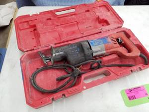 lot 10 image: Milwaukee Heavy Duty Sawzall with Case