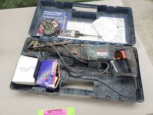 lot 15 image: Bosch Bulldog Xtreme 1255VSR with Case