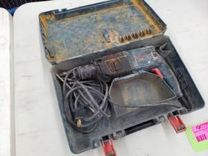 lot 18 image: Bosch Roto-Hammer 11250 with Case