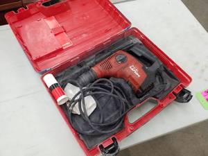lot 19 image: Hilti Rotary Hammer TE 7-C with Case