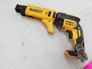 lot 32 image: DeWalt 20VDC Drywall Screwgun DCF620 with Collated Attachment DCF6201