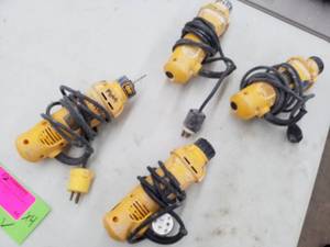 lot 44 image: Lot of (4) DeWalt Cut-Out Tool DW660