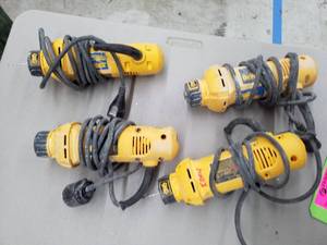 lot 47 image: Lot of (4) DeWalt Cut-Out Tool DW660