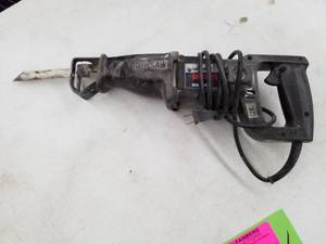 lot 124 image: Black&Decker Variable Speed Cutsaw Reciprocating Saw 3105