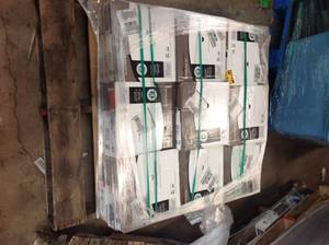 lot 6 image: PALLET WITH 27 CASES OF TRAFFICMASTER Black Marble 12 in. x 12 in. Peel and Stick Vinyl Tile (30 sq. ft.  case)