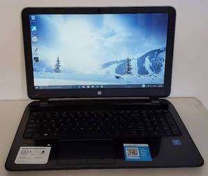 lot 1 image: HP 15-f271wm Laptop