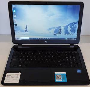 lot 4 image: HP 15-f271wm Laptop