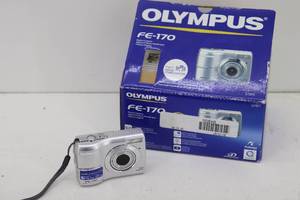 lot 22 image: Olympus FE-170 Camera