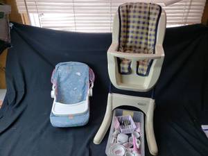 lot 7 image: Doll High Chair, Carrier, Dishes