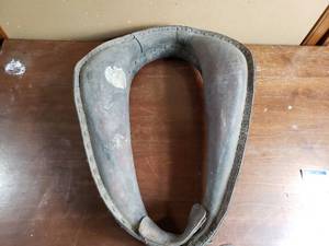 lot 32 image: Brown Horse Collar