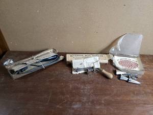 lot 51 image: Vintage Curling Iron, Rug Hooker, Eze Rug Lacer