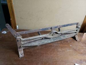 lot 62 image: Old Sheet Metal Bender or Sheer
