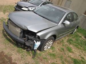 lot 11 image: 2004 Volkswagon Passat, all wheel drive....