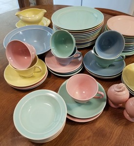 Set of Lu-Ray Pastel Dishes