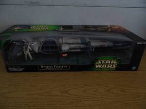 lot 6 image: Star Wars B-Wing Fighter