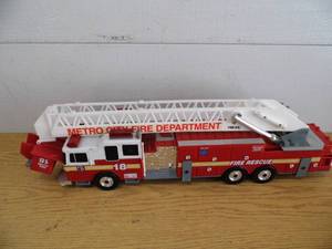 lot 26 image: Fire Truck