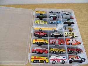 lot 27 image: HotWheels - Matchbox