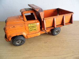 lot 55 image: Buddy L Hydraulic Maintainence Truck