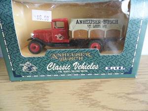 lot 69 image: Ertl Classic Vehicles