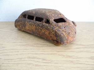 lot 73 image: Vintage Car