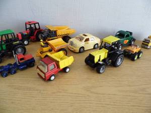 lot 85 image: Toy Vehicles