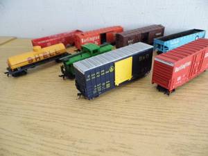 lot 87 image: Train Cars
