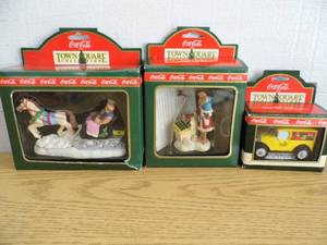 lot 98 image: Coke Town Square Accessory Pieces