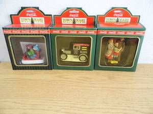 lot 99 image: Coke Town Square Accessory Pieces