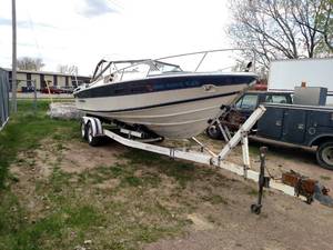 lot 1 image: 1980 Wellcraft 25 Open Hull Boat