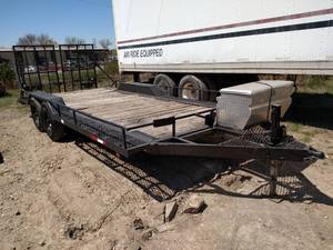 lot 5 image: 1989 18 Landscape Trailer