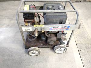 lot 14 image: Hydro Quick 16 hp Gas Pressure Wash...