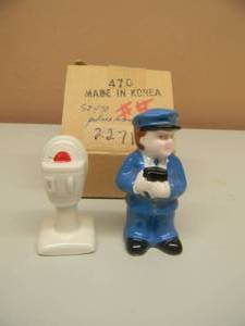 lot 5 image: VINTAGE POLICEMAN & METER SALT & PEPPER SHAKERS - NICE, IN BOX - SEE PICTURES