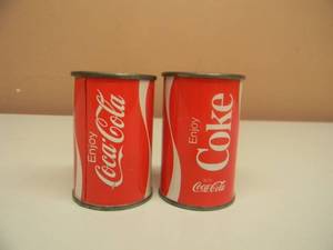 lot 31 image: VINTAGE COCA-COLA CAN SALT & PEPPER SHAKERS - ORIGINAL - APPROX 2.5 - SEE PICTURES
