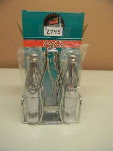 lot 35 image: VINTAGE COCA-COLA DINER FOUNTAIN SERVICE COLLECTION (CHROME WITH CADDY) SALT & PEPPER SHAKERS - NEW IN BOX - SEE PICTURES