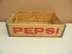 lot 42 image: VINTAGE PEPSI-COLA WOOD CRATE  - JONESBORO ARK. - RED PEPSI - RARE - SEE PICTURES