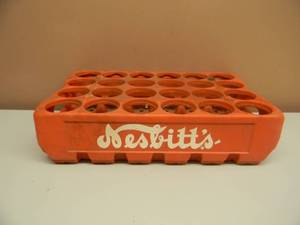 lot 44 image: RARE - VINTAGE NESBITTS SODA ORANGE PLASTIC POP CASE 24 BOTTLE CARRIER  ADVERTISING CRATE - SEE PICTURES