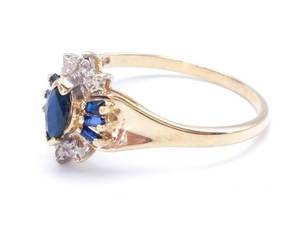 Vintage Natural Sapphire and Diamond Estate Ring in Yellow Gold