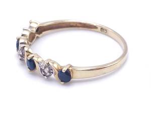 Lovely Blue Sapphire and Diamond Estate Ring in Yellow Gold