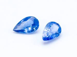 (2) Natural .425 Carat Cornflower Blue Ceylon Sapphires Pear-Shaped Loose Gemstones