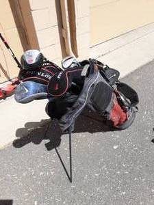 lot 7 image: Golf Bag & Clubs