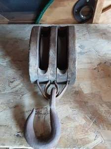 lot 49 image: Block & Tackle 