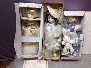lot 40 image: Porcelain Dolls
