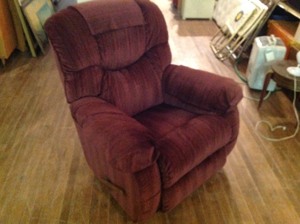 lot 68 image: LaZBoy Recliner