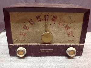 lot 79 image: Vintage Firestone Radio