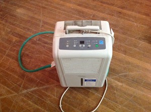 lot 100 image: Dehumidifier